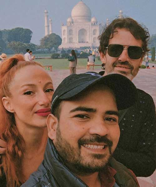 Tour Escorts / Language Guide